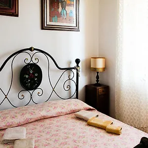 Pensjonat Guesthouse Stazione Pisa Centro, Piza